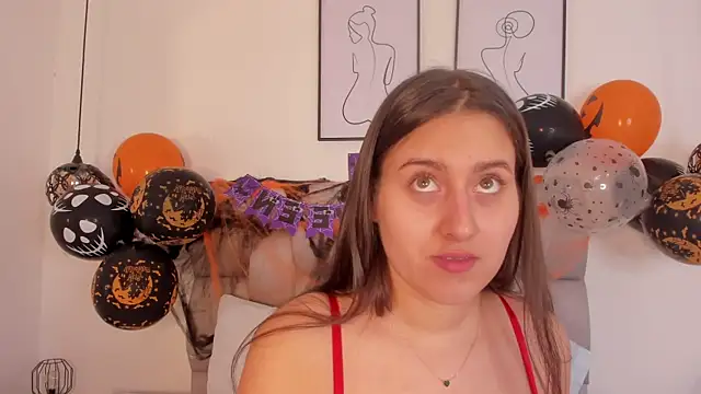 Hanna Evans   online show from 28, 10, 2025