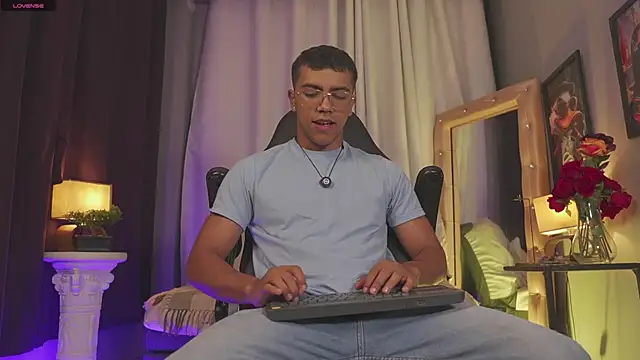 Colstorw  online show from 8, 4, 2026