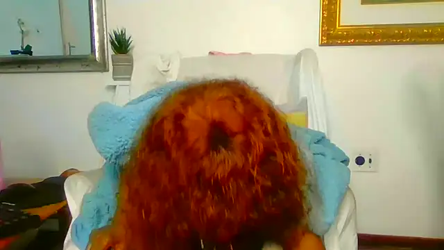 Snapshot of ModelZoee chatting on 12, 7, 2026 ModelZoee online show from 12, 7, 2026