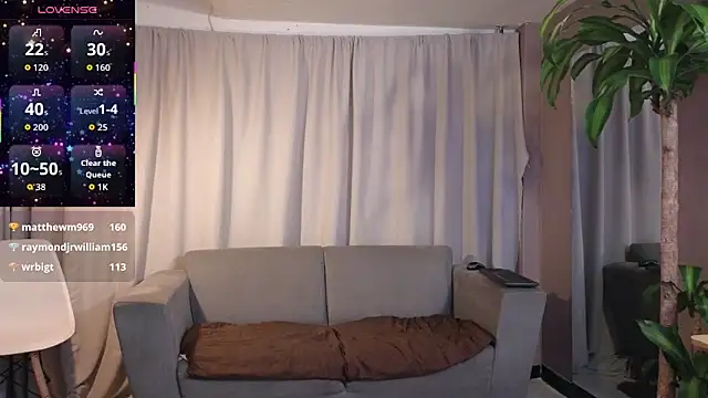 YuliethPetite online show from 10, 2, 2026