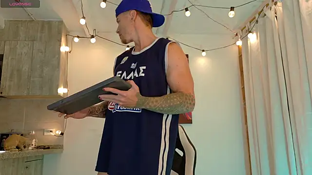 Ryannblue07 online show from 6, 11, 2025