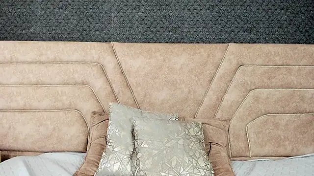 alice foxred online show from 17, 3, 2025