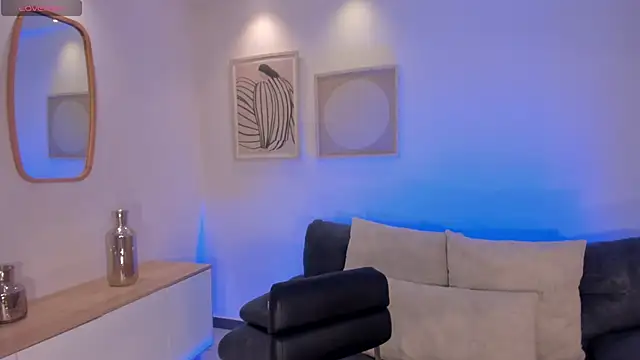 CandaseRussell online show from 17, 4, 2026