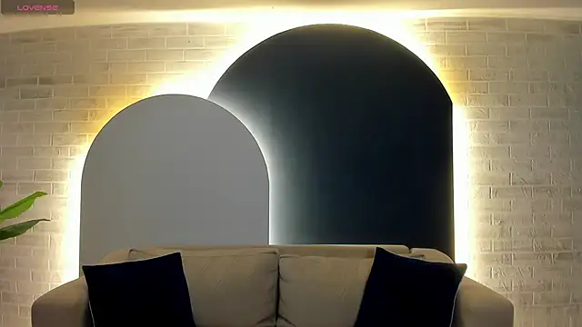 MaiaCollins online show from 19, 12, 2025