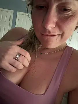 LittleMsMILF online show from 15, 3, 2026