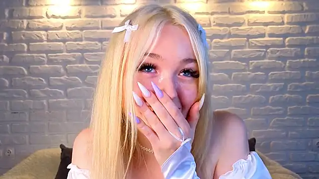 Snapshot of minigirl chatting on 16, 3, 2025 minigirl online show from 16, 3, 2025