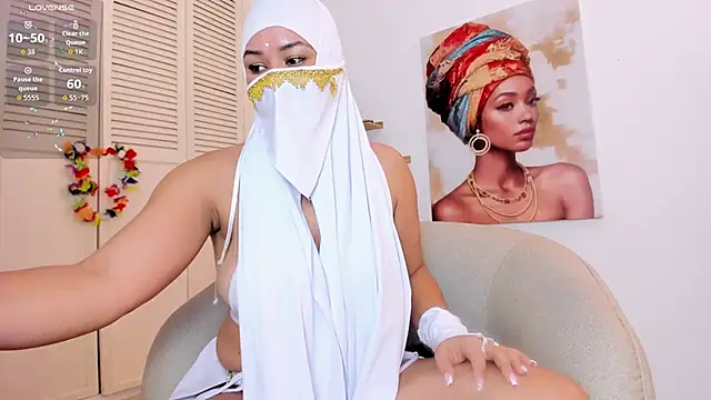 Layla arabelle online show from 10, 10, 2025