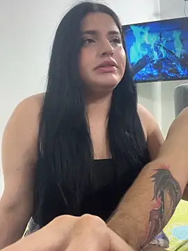 pareja curiosa19 online show from 11, 10, 2025