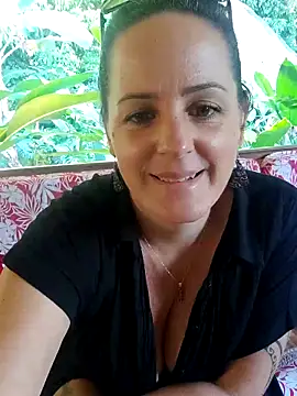 Snapshot of emiliemilf chatting on 8, 6, 2026 emiliemilf online show from 8, 6, 2026