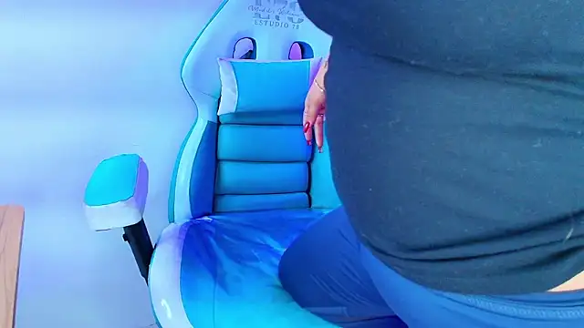 Lia adamsss online show from 14, 2, 2026