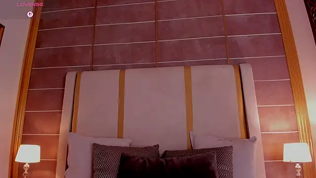 Snapshot of laurencarter1 chatting on 10, 4, 2026 laurencarter1 online show from 10, 4, 2026