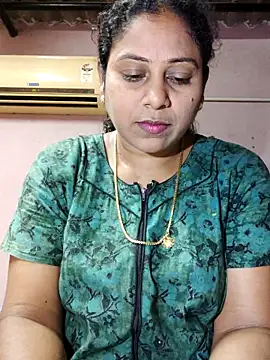 Snapshot of JENNIFERtamil chatting on 25, 5, 2026 JENNIFERtamil online show from 25, 5, 2026
