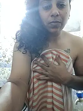 Snapshot of JENNIFERtamil chatting on 3, 6, 2026 JENNIFERtamil online show from 3, 6, 2026