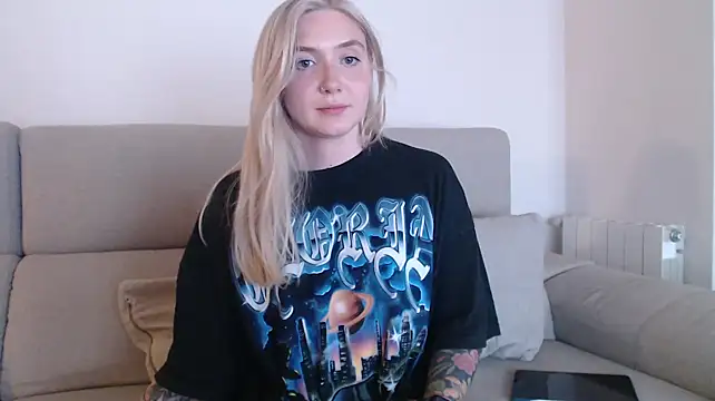 Snapshot of tattoobbgirl chatting on 2, 10, 2025 tattoobbgirl online show from 2, 10, 2025