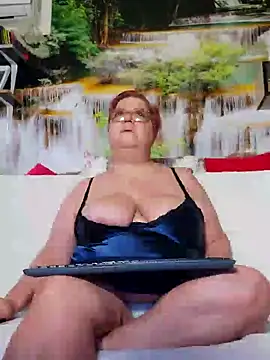 Snapshot of QueenPammy1 chatting on 4, 2, 2025 QueenPammy1 online show from 4, 2, 2025