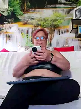 Snapshot of QueenPammy1 chatting on 4, 2, 2025 QueenPammy1 online show from 4, 2, 2025