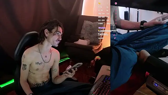 Snapshot of Aaron_malikk chatting on 15, 3, 2026 Aaron malikk online show from 15, 3, 2026