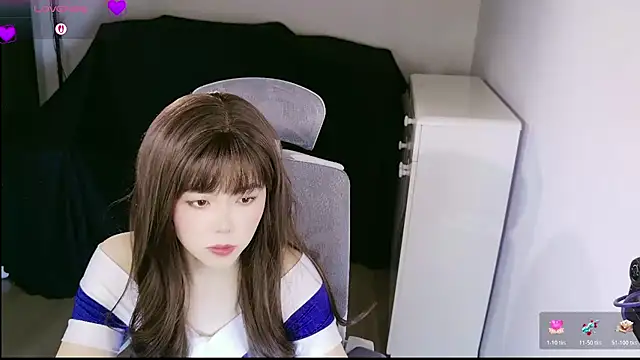 Snapshot of BlushDoll chatting on 23, 4, 2026 BlushDoll online show from 23, 4, 2026