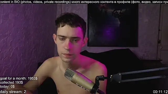 Snapshot of w0rkman chatting on 8, 10, 2025 w0rkman online show from 8, 10, 2025