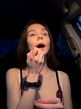 MilaBee online show from 23, 12, 2025