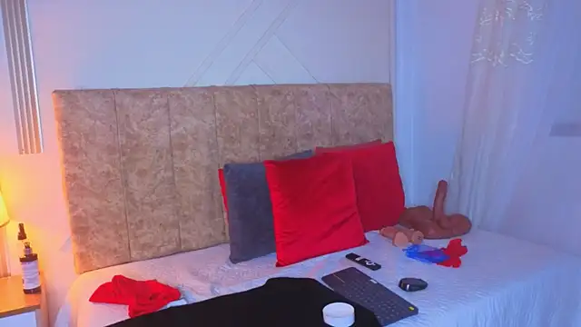angelinarouse  online show from 24, 5, 2026