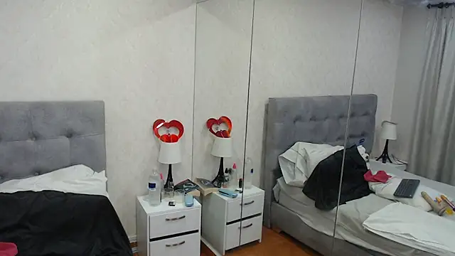 ScarlettGreen  online show from 10, 9, 2025