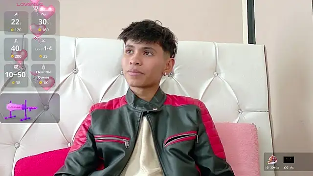 Snapshot of Ethan_Westt chatting on 28, 10, 2025 Ethan Westt online show from 28, 10, 2025