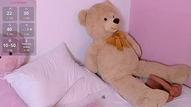 BritanyLin   online show from 11, 10, 2025