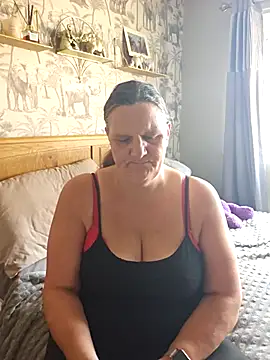 MissQueenBeex online show from 30, 9, 2025