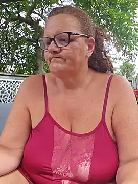 Snapshot of MissQueenBeex chatting on 7, 7, 2026 MissQueenBeex online show from 7, 7, 2026