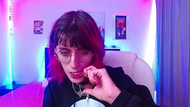 goth minerva online show from 6, 1, 2026