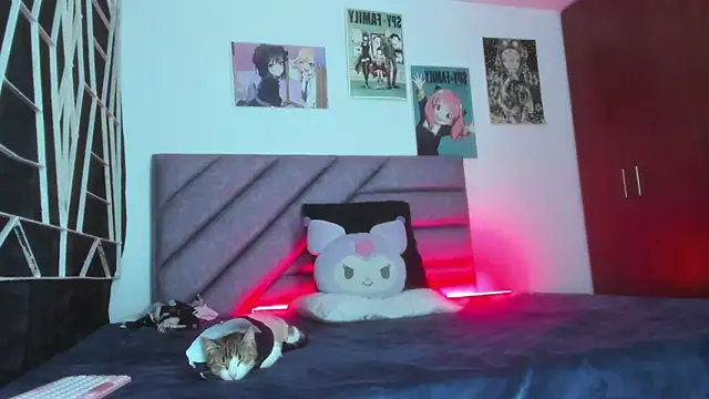 KARINNA  RAVEN online show from 4, 12, 2025