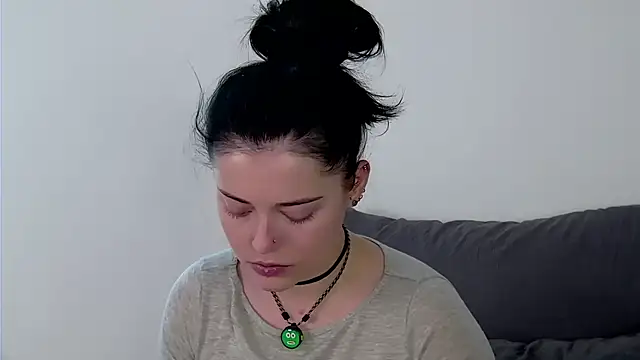 AshleyD  online show from 9, 6, 2026