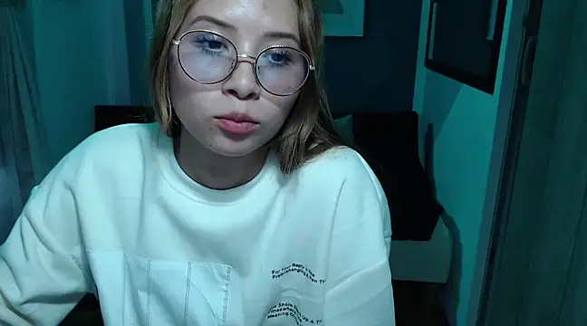 Snapshot of Fiorellaa_delsd chatting on 19, 3, 2025 Fiorellaa delsd online show from 19, 3, 2025