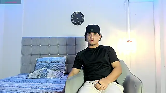 samxx muscle online show from 9, 10, 2025