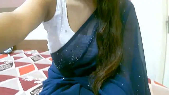 Snapshot of ragini_m_m_s chatting on 28, 10, 2025 ragini m m s online show from 28, 10, 2025