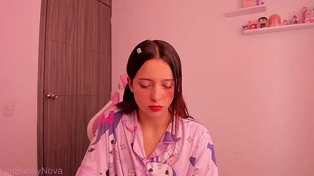 ImBunnyNova online show from 9, 4, 2026