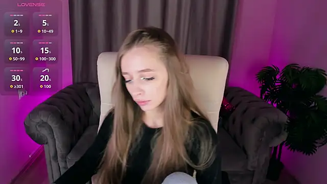 Amy Waynee online show from 1, 10, 2025