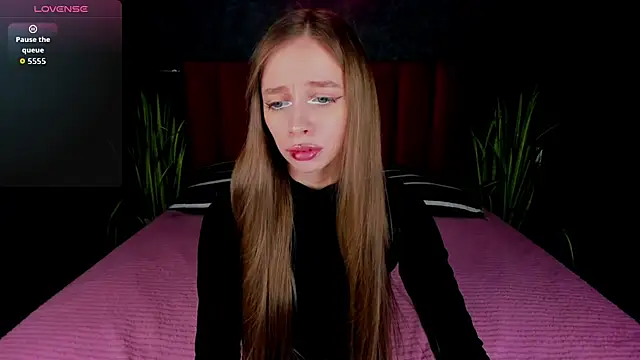 Amy Waynee online show from 23, 11, 2025