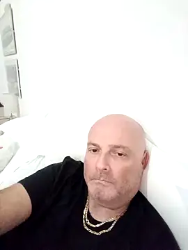 Alexis Bull online show from 7, 10, 2025