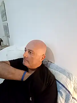 Alexis Bull online show from 12, 11, 2025