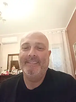 Alexis Bull online show from 14, 5, 2026