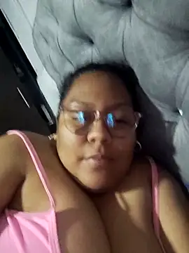 Snapshot of sheila_ro chatting on 12, 4, 2026 sheila ro online show from 12, 4, 2026