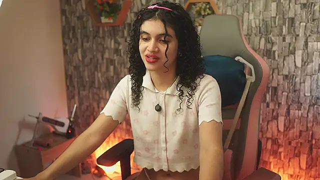Snapshot of bonniie_98_ chatting on 20, 5, 2026 bonniie 98 online show from 20, 5, 2026