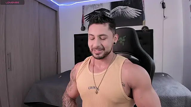 santi aesthetic online show from 6, 11, 2025