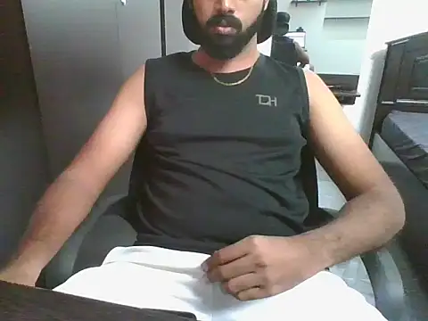 lovelyakash69 online show from 20, 12, 2025