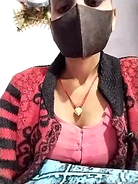 Snapshot of Soniy-Maax chatting on 3, 2, 2026 Soniy-Maax online show from 3, 2, 2026