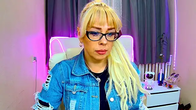 KatrinaCharm online show from 15, 9, 2025