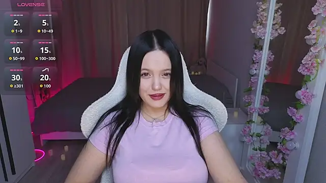 Betty  Davvis online show from 15, 10, 2025