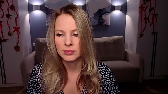 Snapshot of MelanieBennett chatting on 18, 2, 2026 MelanieBennett online show from 18, 2, 2026